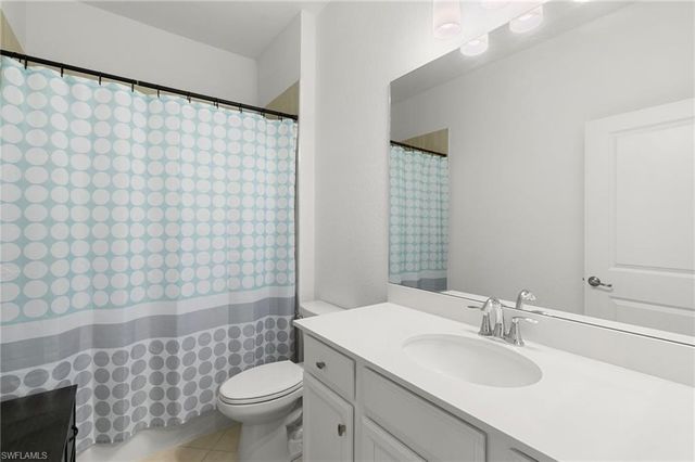 2547 Vine AVE, Naples, FL 34120