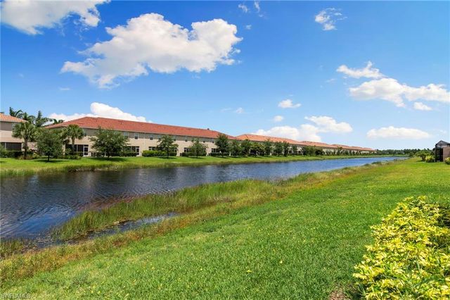 2547 Vine AVE, Naples, FL 34120