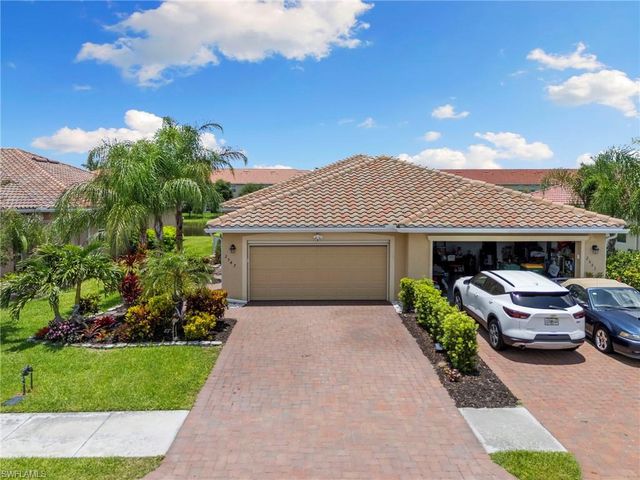 2547 Vine AVE, Naples, FL 34120