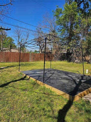 13501 Joliet Street, Houston, TX 77015