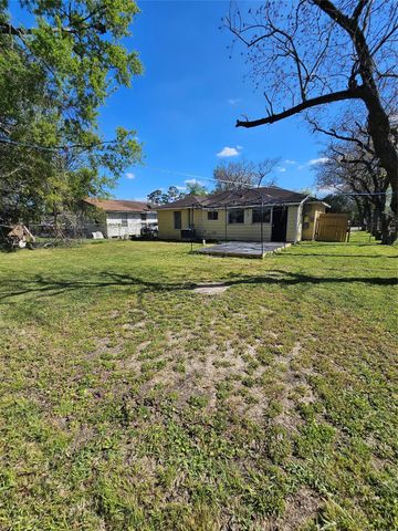 13501 Joliet Street, Houston, TX 77015