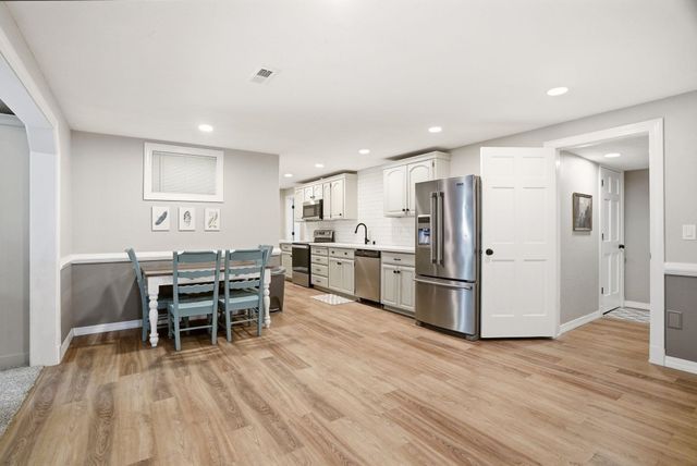 10206 N Comanche Dr, Spokane, WA 99208