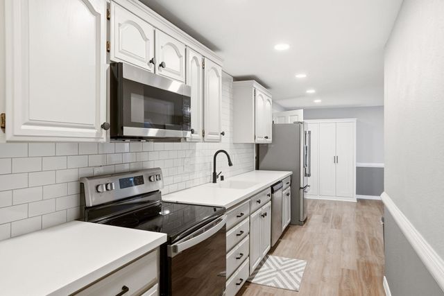 10206 N Comanche Dr, Spokane, WA 99208