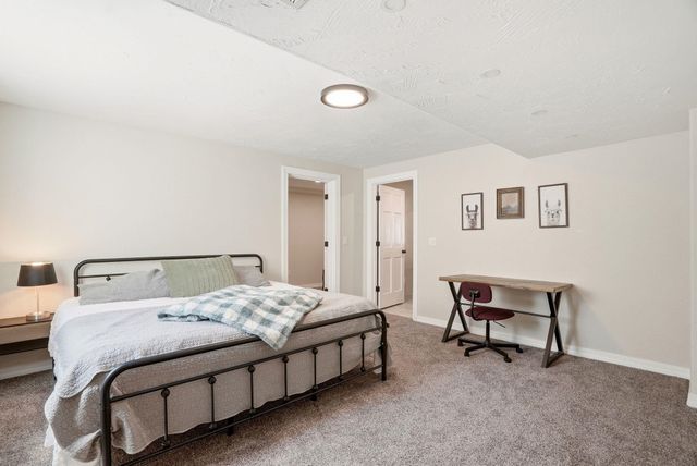 10206 N Comanche Dr, Spokane, WA 99208
