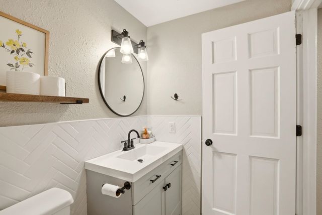 10206 N Comanche Dr, Spokane, WA 99208