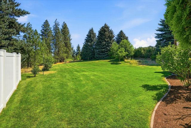 10206 N Comanche Dr, Spokane, WA 99208