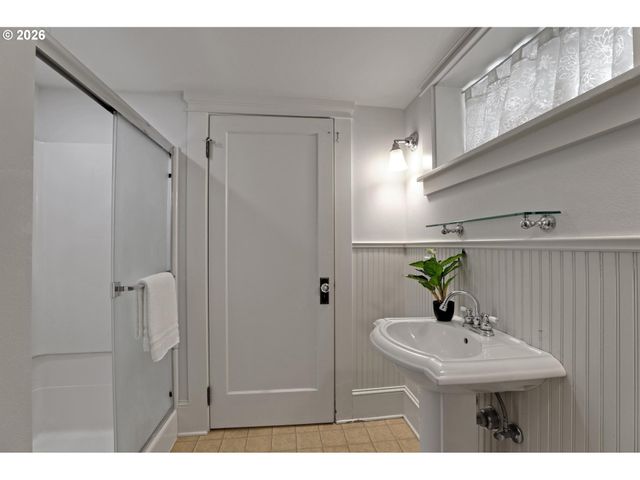 3324 Ne 21ST Ave, Portland, OR 97212