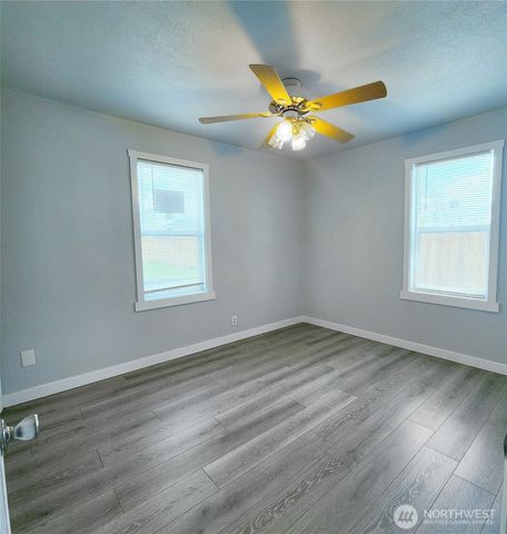 3021 W Peninsula, Moses Lake, WA 98837