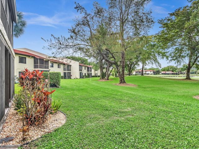 8410 Casa Del Lago, Boca Raton, FL 33433