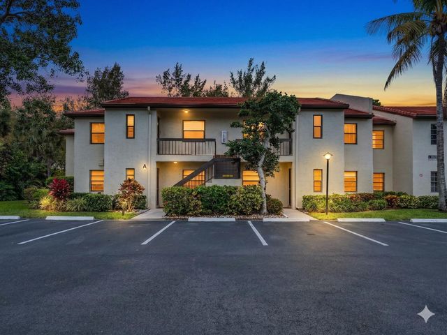 8410 Casa Del Lago, Boca Raton, FL 33433