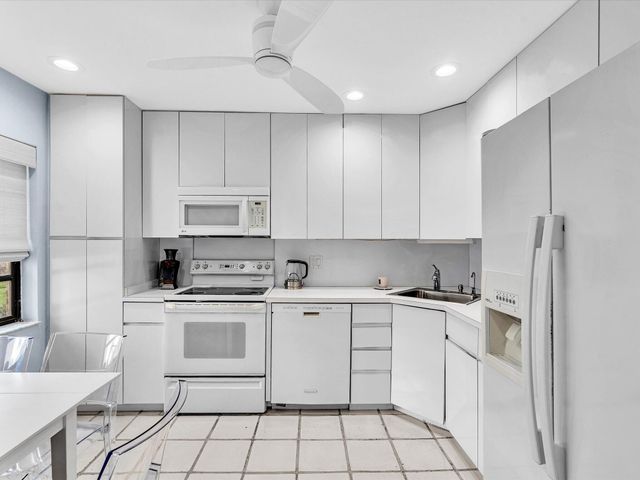 8410 Casa Del Lago, Boca Raton, FL 33433