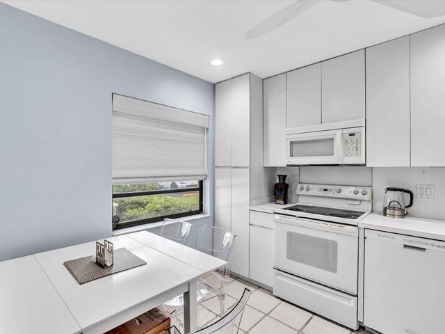 8410 Casa Del Lago, Boca Raton, FL 33433