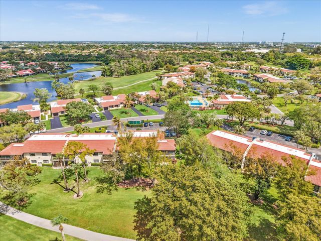 8410 Casa Del Lago, Boca Raton, FL 33433