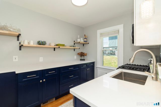 9 Seaview Avenue, West Haven, CT 06516