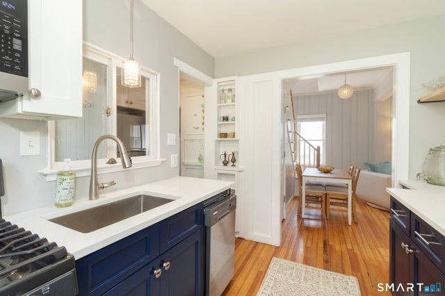 9 Seaview Avenue, West Haven, CT 06516
