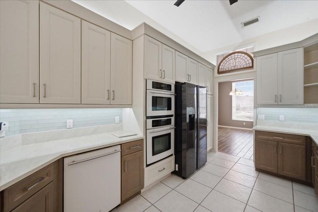 8402 MAYBELLE DRIVE, Weeki Wachee, FL 34613