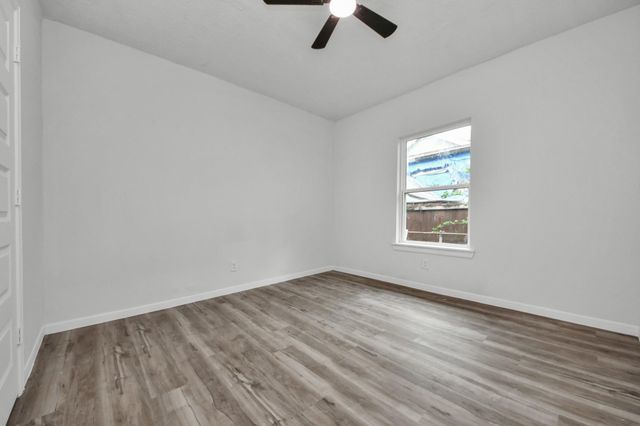 7021 Canal Street, Houston, TX 77011