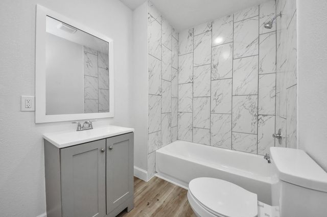 7021 Canal Street, Houston, TX 77011