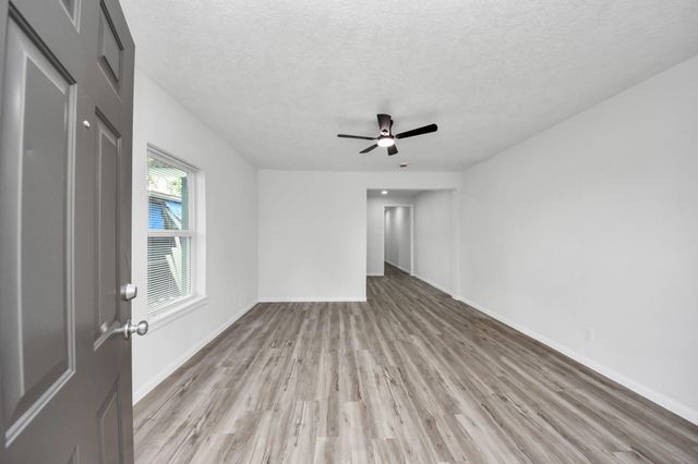 7021 Canal Street, Houston, TX 77011