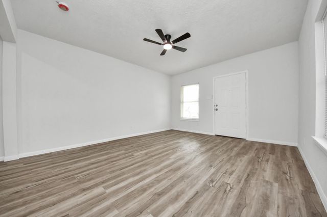 7021 Canal Street, Houston, TX 77011