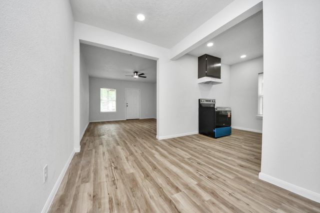 7021 Canal Street, Houston, TX 77011