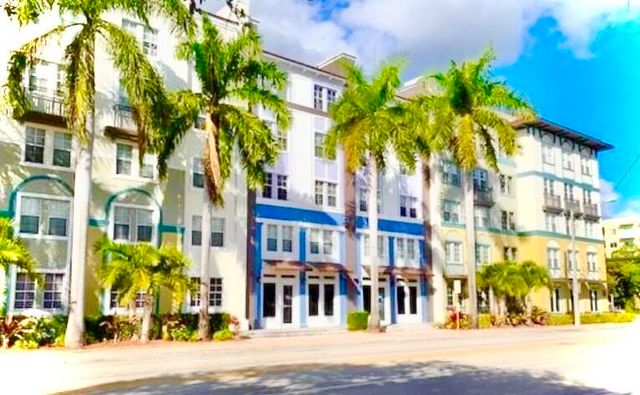 533 NE 3RD Avenue 121, Fort Lauderdale, FL 33301
