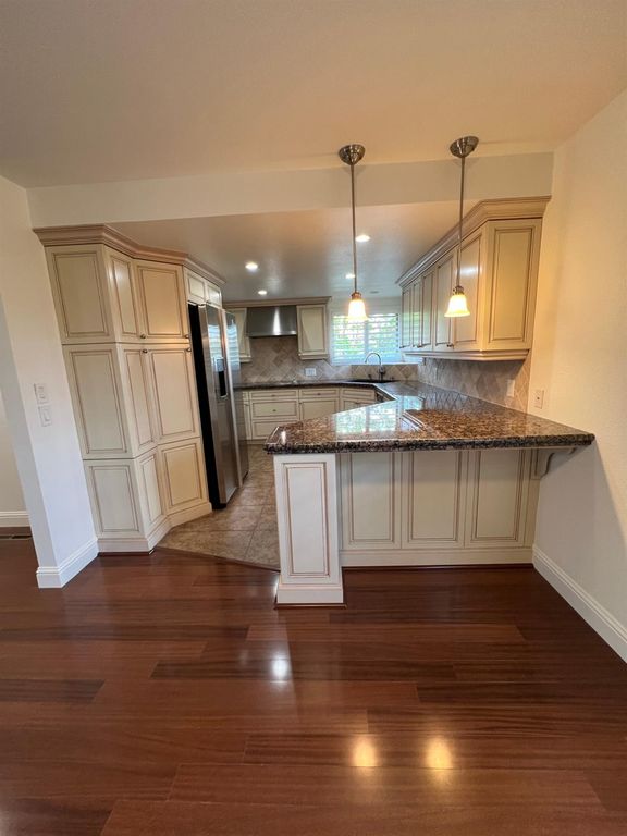 Image 6 of property listing at 1634 W Fremont Avenue, Fresno, CA 93711