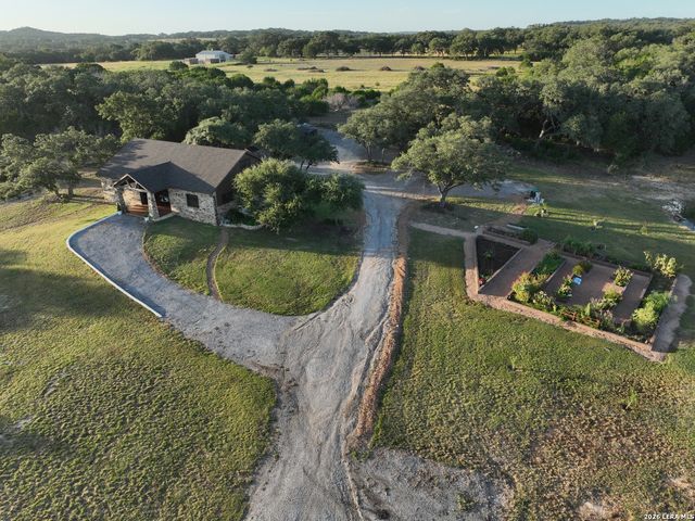 238 SABINAS CREEK RANCH RD, Boerne, TX 78006