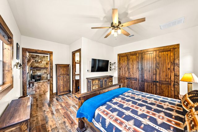 238 SABINAS CREEK RANCH RD, Boerne, TX 78006