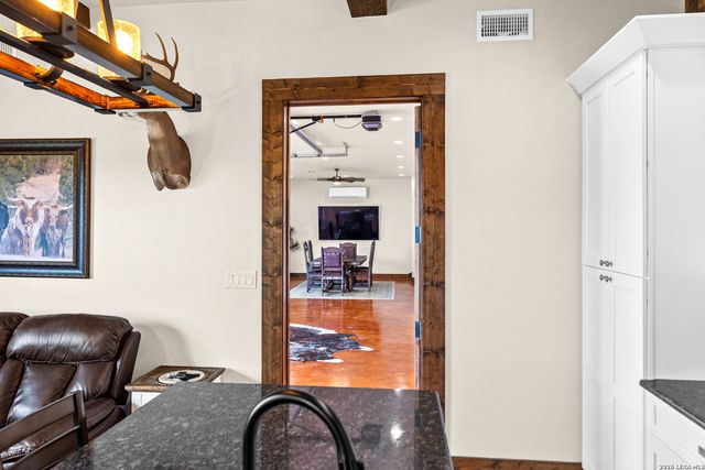 238 SABINAS CREEK RANCH RD, Boerne, TX 78006