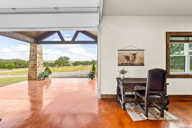 238 SABINAS CREEK RANCH RD, Boerne, TX 78006