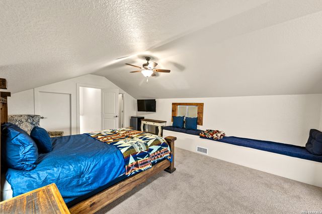 238 SABINAS CREEK RANCH RD, Boerne, TX 78006