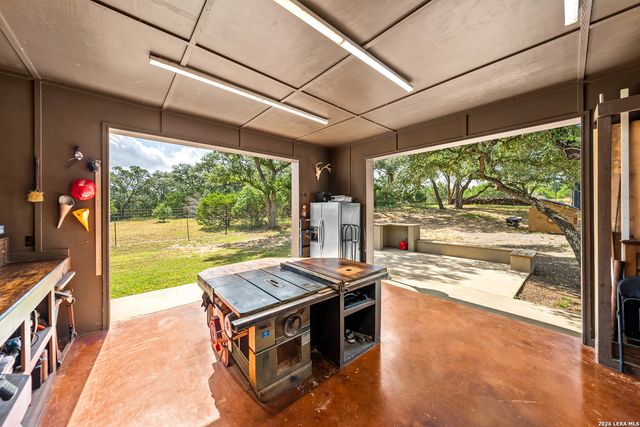 238 SABINAS CREEK RANCH RD, Boerne, TX 78006