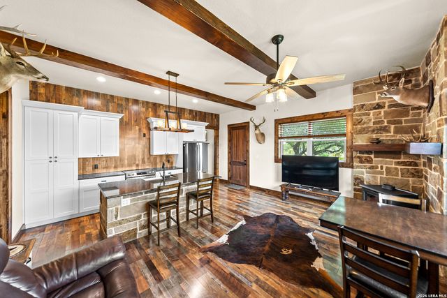 238 SABINAS CREEK RANCH RD, Boerne, TX 78006