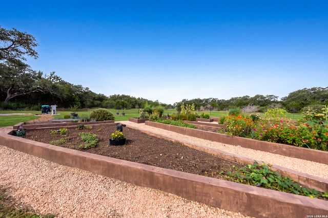238 SABINAS CREEK RANCH RD, Boerne, TX 78006