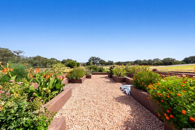 238 SABINAS CREEK RANCH RD, Boerne, TX 78006