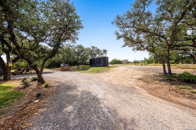 238 SABINAS CREEK RANCH RD, Boerne, TX 78006