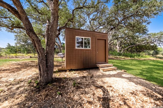 238 SABINAS CREEK RANCH RD, Boerne, TX 78006