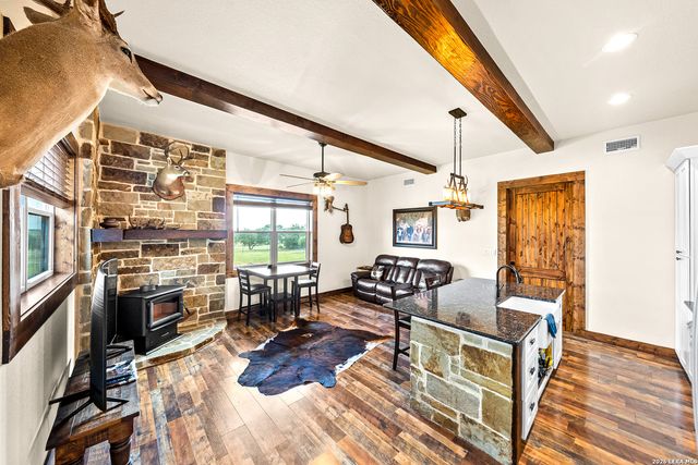 238 SABINAS CREEK RANCH RD, Boerne, TX 78006