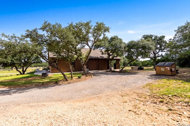 238 SABINAS CREEK RANCH RD, Boerne, TX 78006