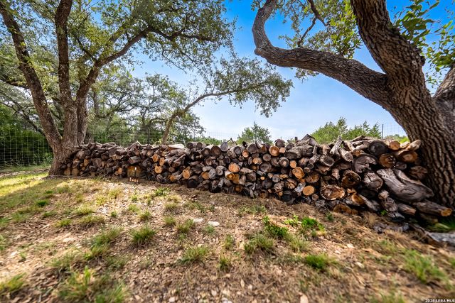 238 SABINAS CREEK RANCH RD, Boerne, TX 78006