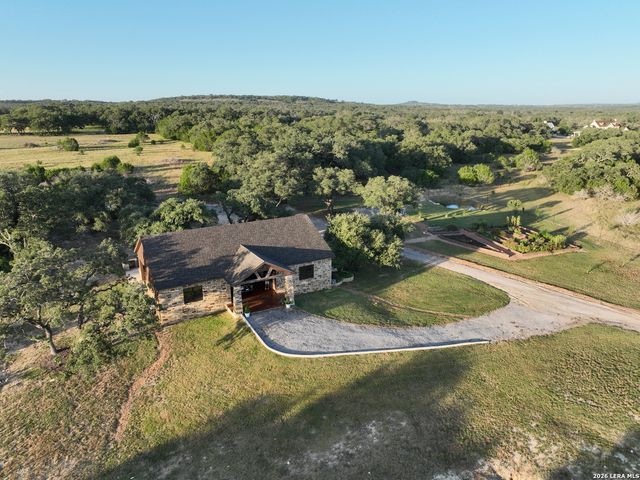 238 SABINAS CREEK RANCH RD, Boerne, TX 78006