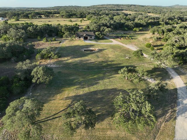 238 SABINAS CREEK RANCH RD, Boerne, TX 78006