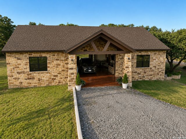 238 SABINAS CREEK RANCH RD, Boerne, TX 78006