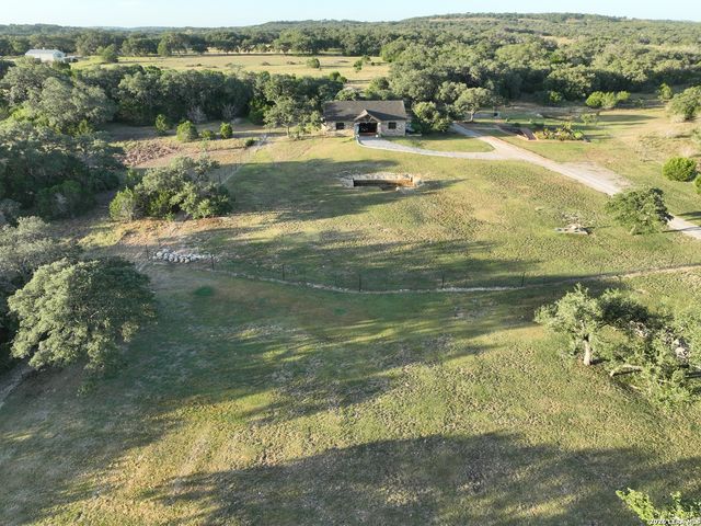 238 SABINAS CREEK RANCH RD, Boerne, TX 78006