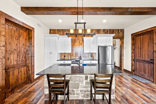 238 SABINAS CREEK RANCH RD, Boerne, TX 78006