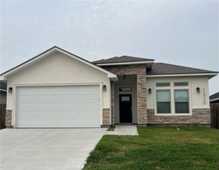 11510 Willow Weep Dr, Corpus Christi, TX 78410