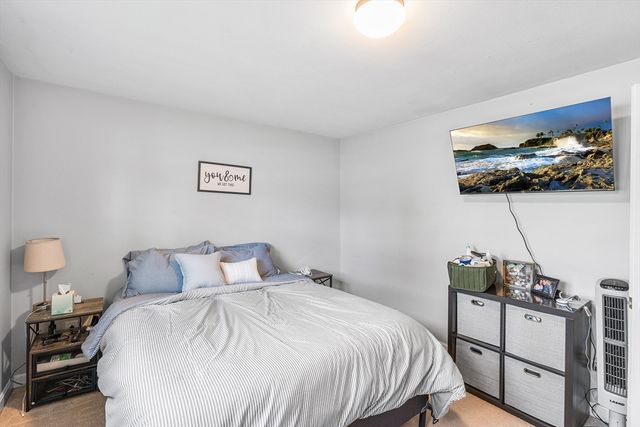 21 Dorothy Ave, Bellingham, MA 02019