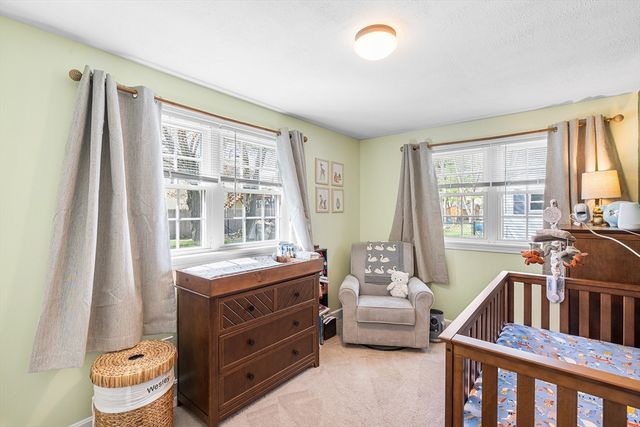 21 Dorothy Ave, Bellingham, MA 02019