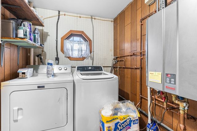 21 Dorothy Ave, Bellingham, MA 02019